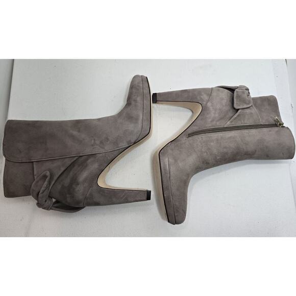 Joan and David Dabernisa Suede Leather Booties Back Bow Taupe Size 10 M - Picture 5 of 10